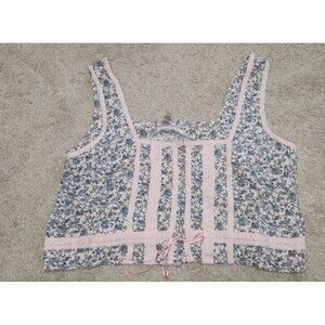 Lulu's lace up crop top
